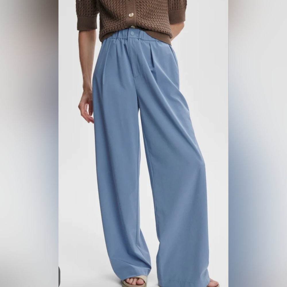 Varley Relaxed Wide-Leg Trousers in Dusty Blue